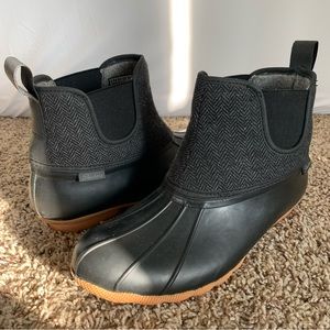 Skechers Pond-Mid Herringbone Chelsea Duck Boot with Waterproof Outsole Rain